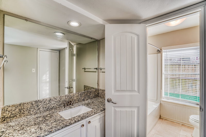 2,275/Mo, 3534 Duncaster Drive Missouri City, TX 77459 Main Bathroom View