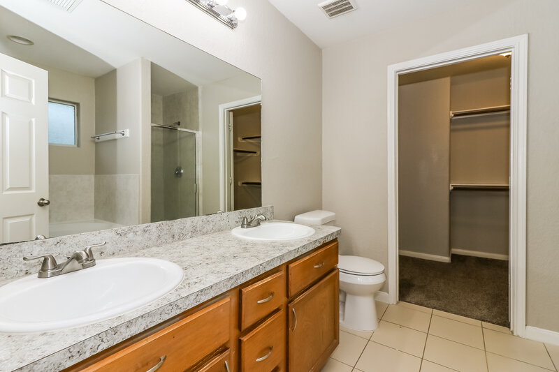 1,755/Mo, 11118 Opatrny Meadows Lane Houston, TX 77064 Main Bathroom View