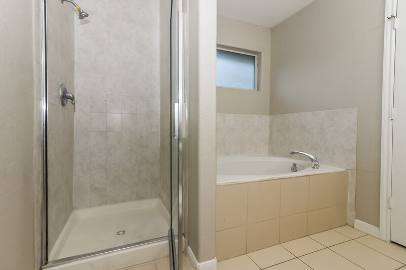 1,755/Mo, 11118 Opatrny Meadows Lane Houston, TX 77064 Bathroom View