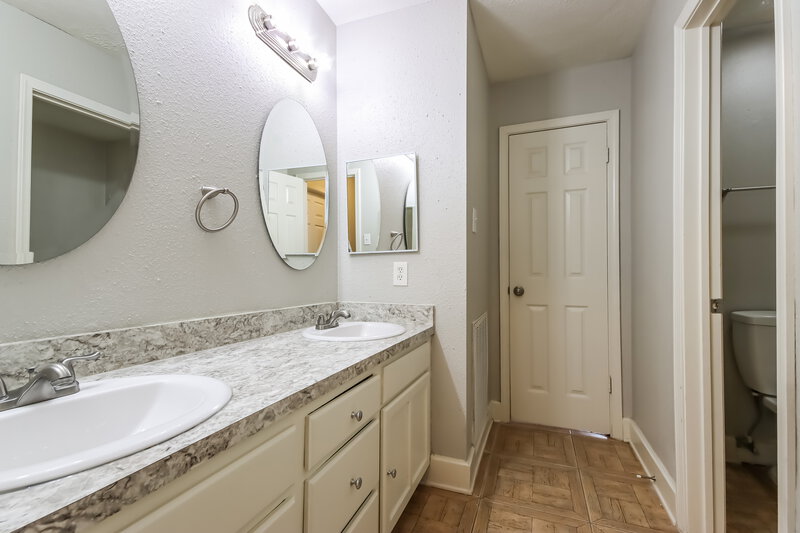 1,965/Mo, 7227 Dogwood Trail Drive Humble, TX 77346 Bathroom View