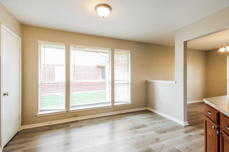 1,620/Mo, 2427 Meandering Trail Kingwood, TX 77339 Dining Room View 2