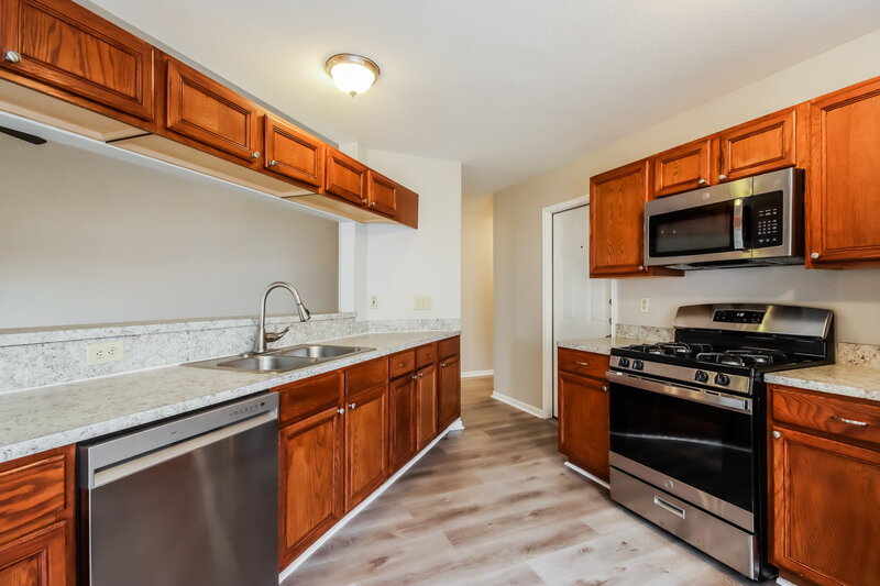 1,620/Mo, 2427 Meandering Trail Kingwood, TX 77339 Kitchen View 2