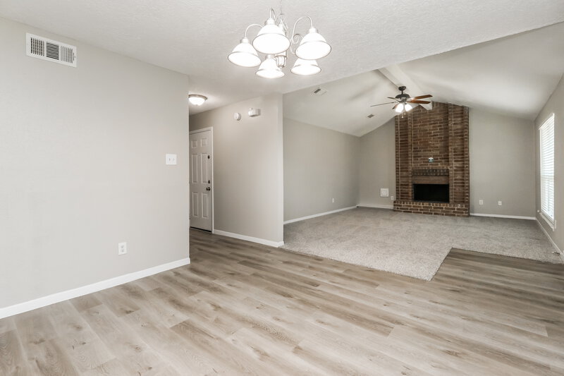 1,850/Mo, 16818 Swanmore Drive Humble, TX 77396 Dining Room View 2