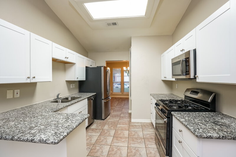 1,645/Mo, 20117 Dawn Mist Dr Humble, TX 77346 Kitchen View 2