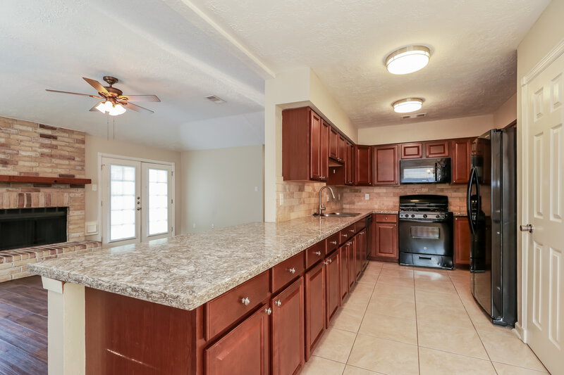 2,025/Mo, 7323 Echo Pines Dr Humble, TX 77346 Kitchen View