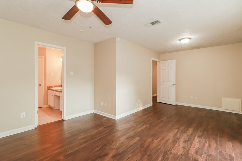 2,025/Mo, 7323 Echo Pines Dr Humble, TX 77346 Main Bedroom View 2