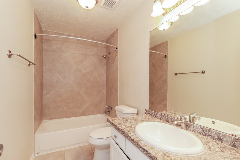 2,025/Mo, 7323 Echo Pines Dr Humble, TX 77346 Bathroom View