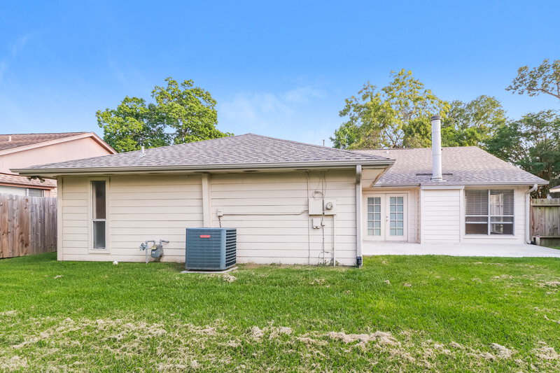 2,025/Mo, 7323 Echo Pines Dr Humble, TX 77346 Rear View