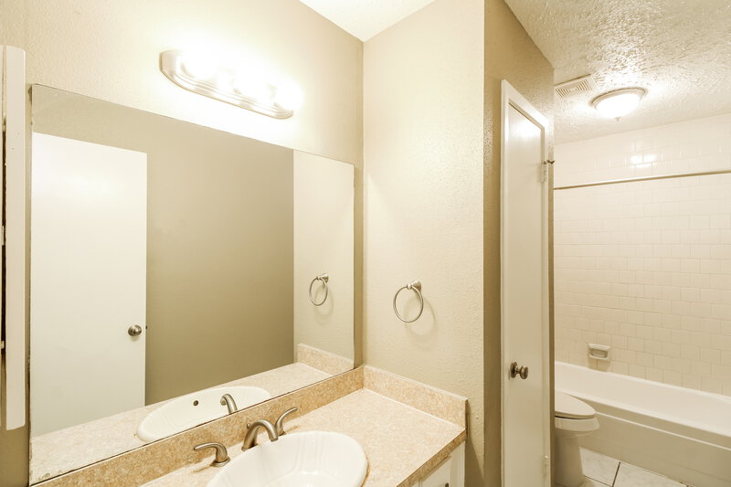 1,765/Mo, 2535 Goldspring Ln Spring, TX 77373 Bathroom View