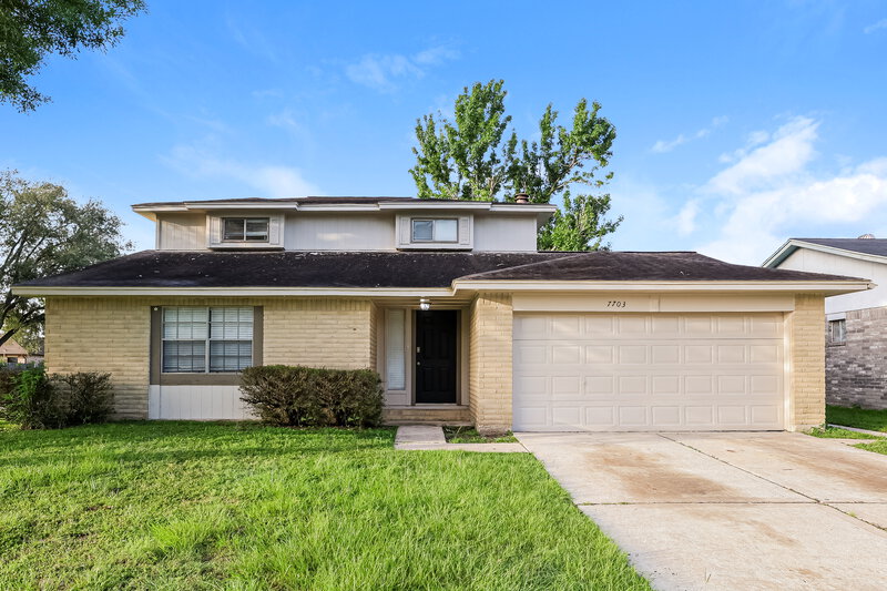 1,680/Mo, 7703 Leather Market St Houston, TX 77064 External View