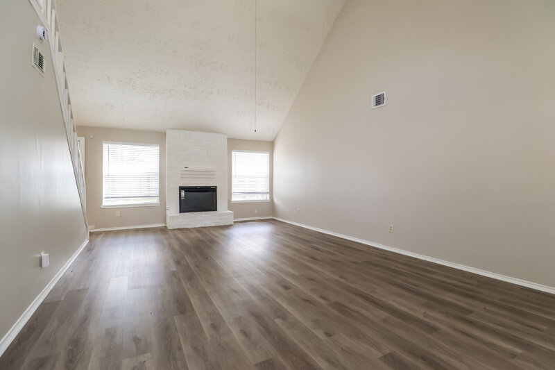2,365/Mo, 19810 Misty Pines Dr Humble, TX 77346 Living Room View