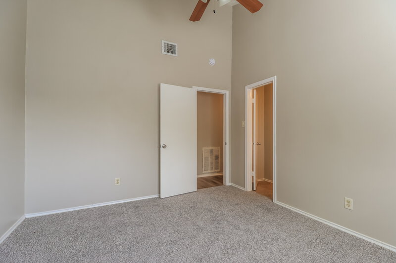 2,365/Mo, 19810 Misty Pines Dr Humble, TX 77346 Main Bedroom View