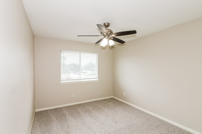 1,785/Mo, 12202 Greencanyon Dr Houston, TX 77044 Bedroom View 2