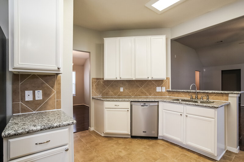 1,970/Mo, 17807 Egret Lake Way Humble, TX 77346 Kitchen View