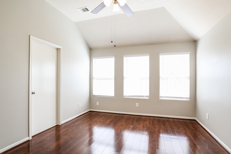 1,970/Mo, 17807 Egret Lake Way Humble, TX 77346 Master Bedroom View 2