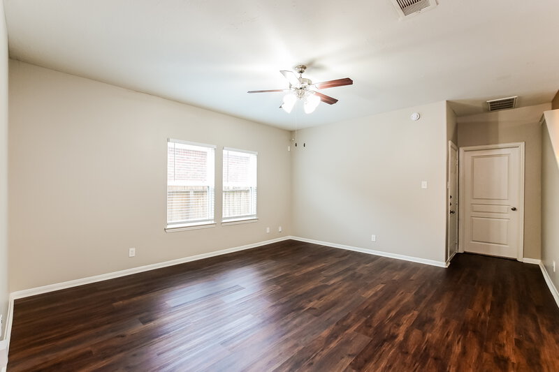 2,220/Mo, 18310 Canary Bluff Ln Cypress, TX 77433 Living Room View