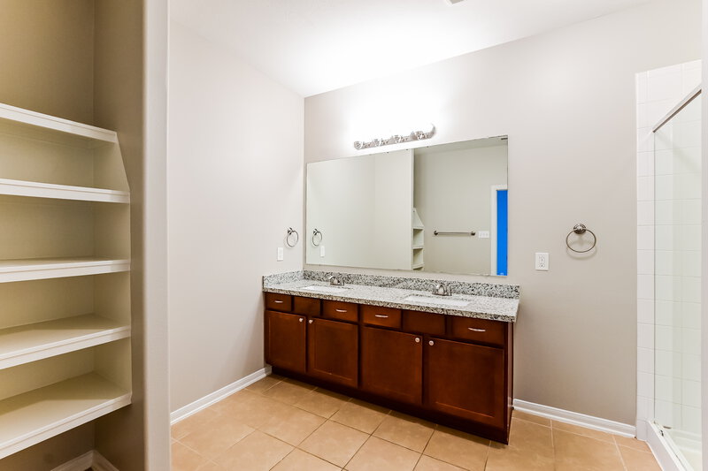 2,220/Mo, 18310 Canary Bluff Ln Cypress, TX 77433 Main Bathroom View 2