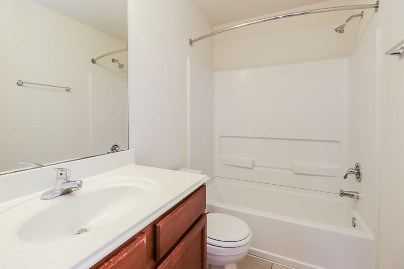 1,980/Mo, 28902 Rio Grande River Drive Spring, TX 77386 Bathroom View