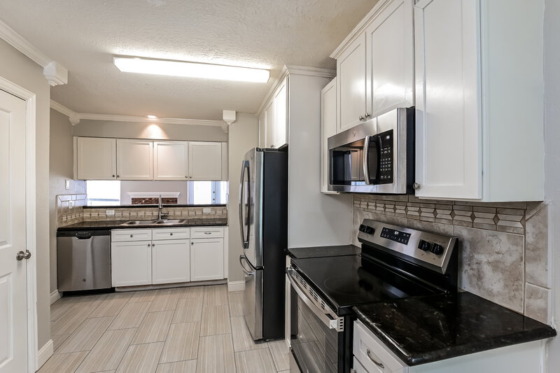 1,775/Mo, 17422 Lobo Trl Houston, TX 77084 Kitchen View