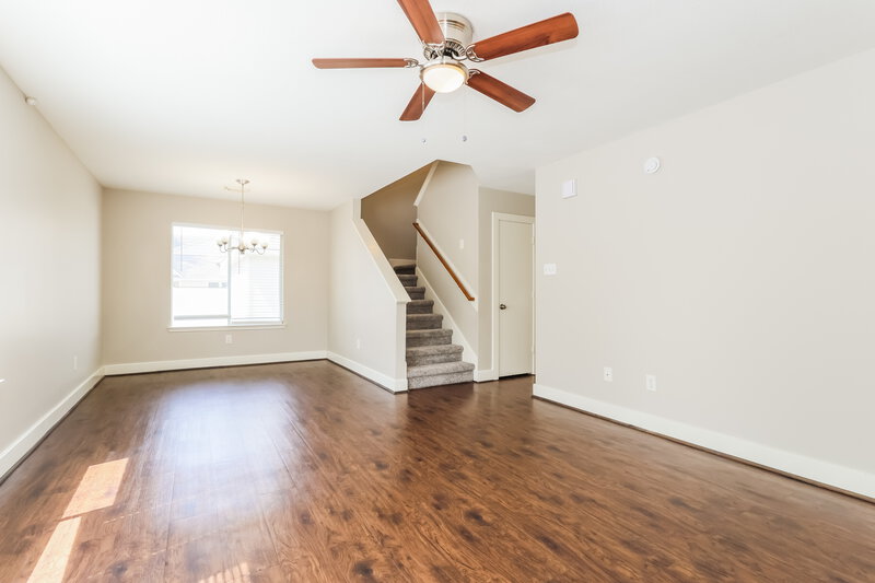 1,755/Mo, 9711 Farrell Dr Houston, TX 77070 Living Room View