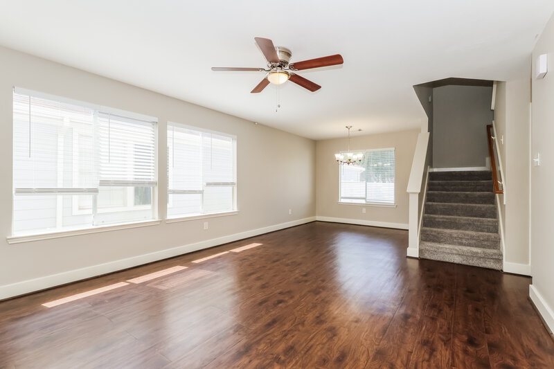 1,755/Mo, 9711 Farrell Dr Houston, TX 77070 Living Room View 2