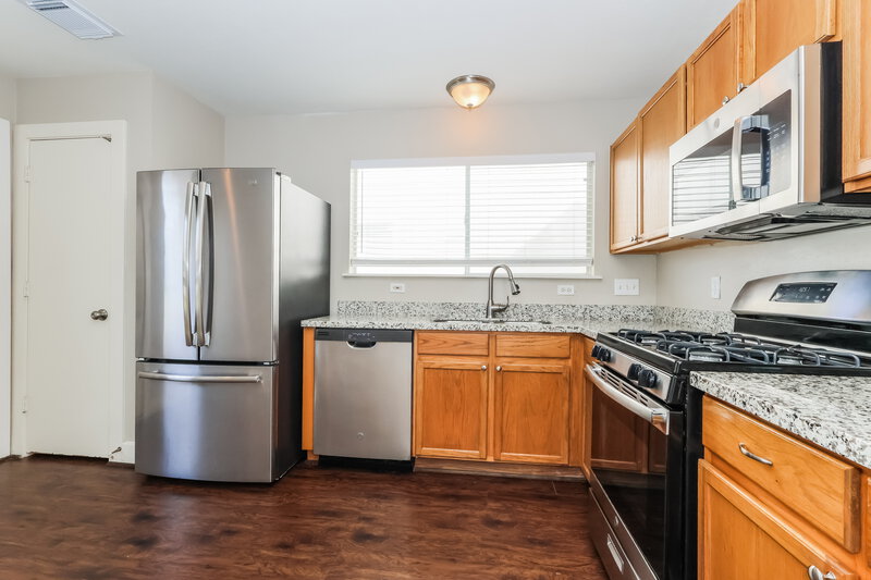 1,755/Mo, 9711 Farrell Dr Houston, TX 77070 Kitchen View