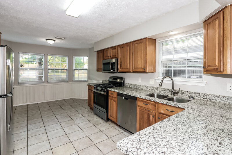 1,620/Mo, 15203 Beechnut St Houston, TX 77083 Kitchen View