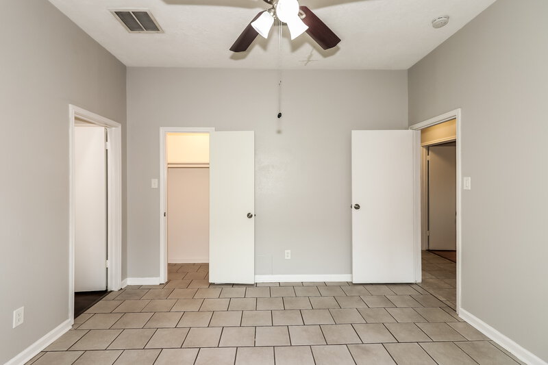 1,620/Mo, 15203 Beechnut St Houston, TX 77083 Main Bedroom View 2