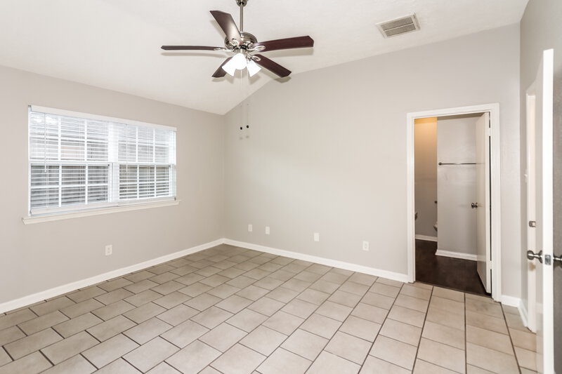 1,620/Mo, 15203 Beechnut St Houston, TX 77083 Bedroom View