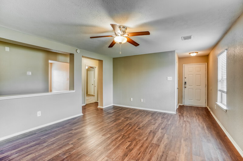 1,725/Mo, 20619 Tayman Oaks Drive Cypress, TX 77433 Living Room View 2