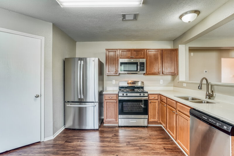1,725/Mo, 20619 Tayman Oaks Drive Cypress, TX 77433 Kitchen View