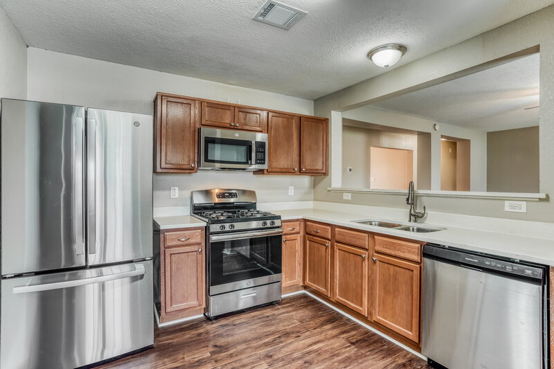 1,725/Mo, 20619 Tayman Oaks Drive Cypress, TX 77433 Kitchen View 2