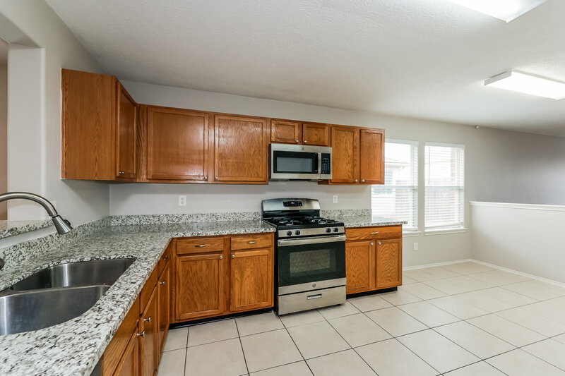 2,870/Mo, 4931 Winding View Ln Humble, TX 77346 Kitchen View
