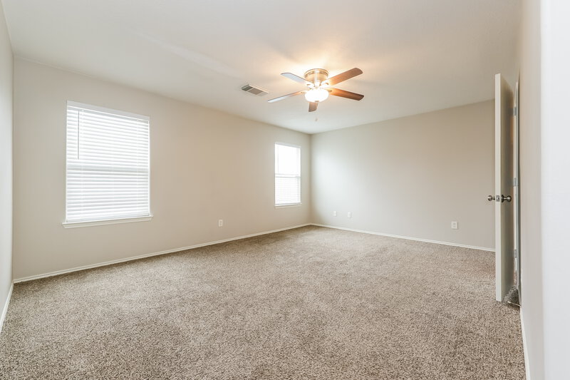 2,870/Mo, 4931 Winding View Ln Humble, TX 77346 Main Bedroom View