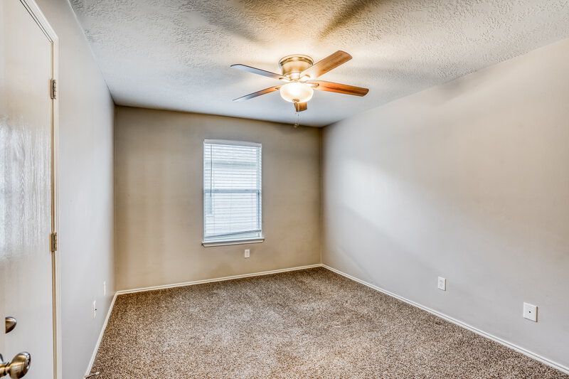 1,950/Mo, 4931 Winding View Ln Humble, TX 77346 Bedroom View 2