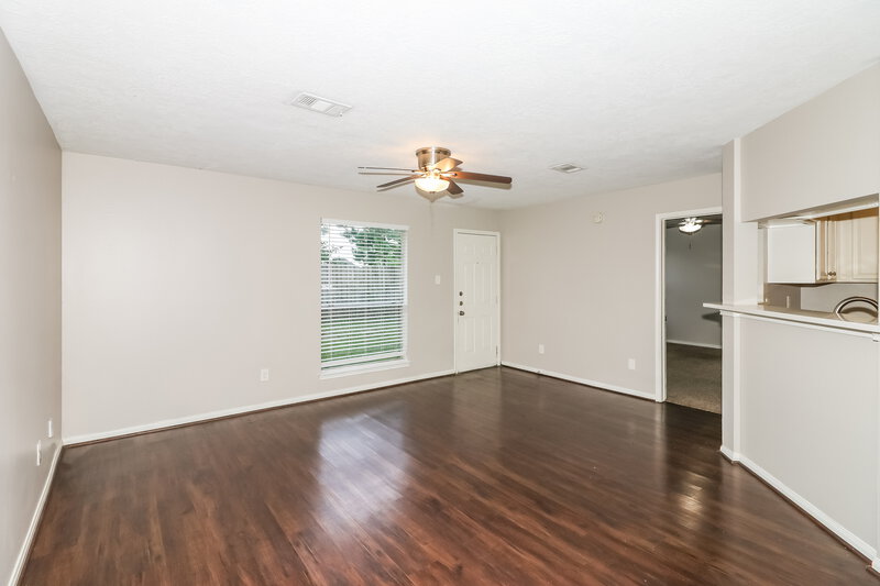 1,840/Mo, 12339 Westwold Dr Tomball, TX 77377 Living Room View
