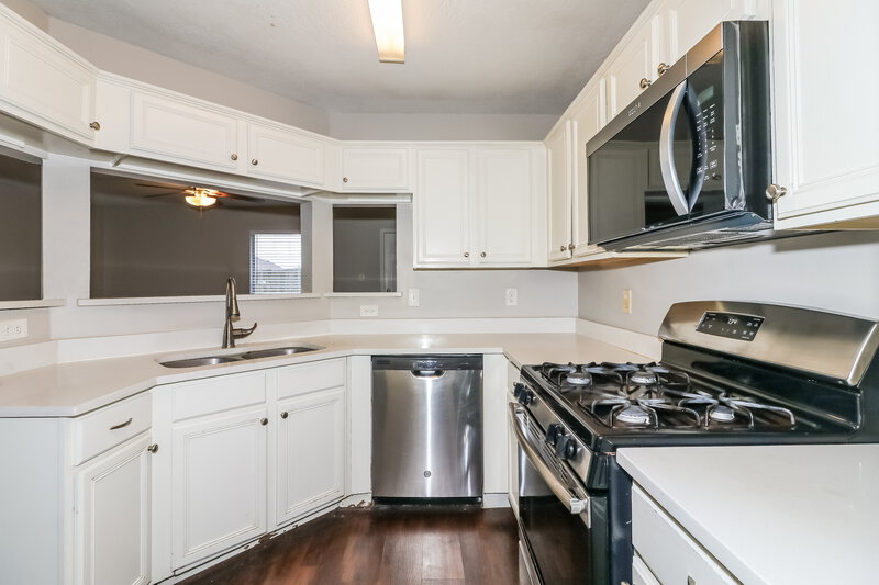 1,840/Mo, 12339 Westwold Dr Tomball, TX 77377 Kitchen View
