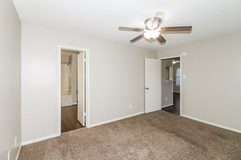 1,840/Mo, 12339 Westwold Dr Tomball, TX 77377 Main Bedroom View 2
