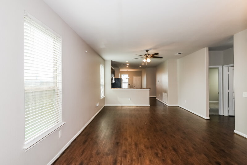 1,730/Mo, 10339 Dawson Hill Ln Houston, TX 77044 Living Room View