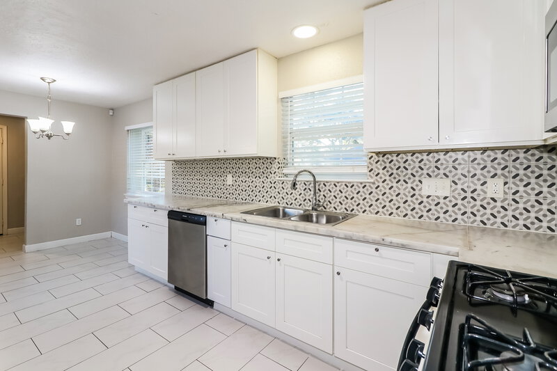 1,850/Mo, 17435 Chicory Dr Houston, TX 77084 Kitchen View