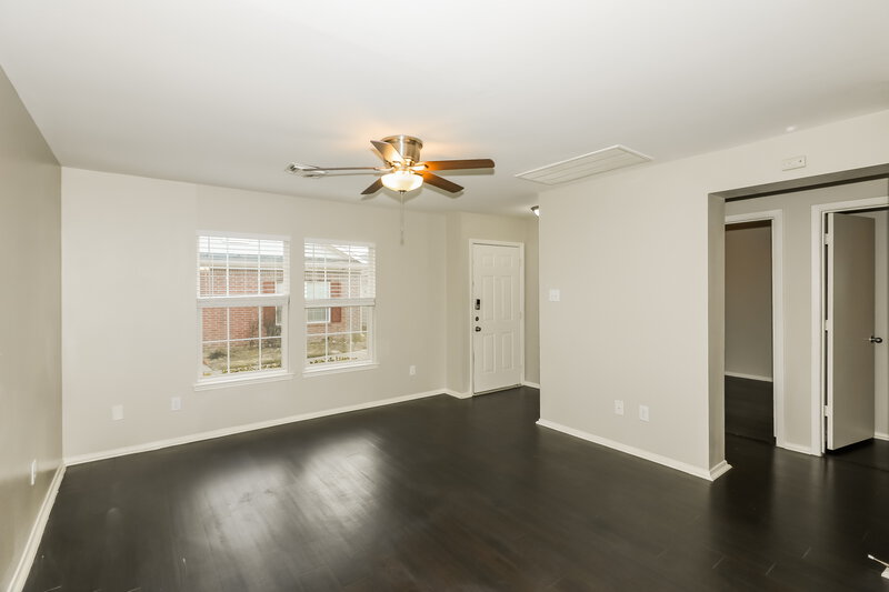 1,560/Mo, 6154 Settlers Lake Cir E Katy, TX 77449 Living Room View