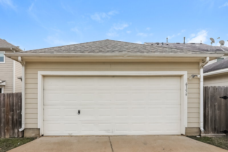 1,560/Mo, 6154 Settlers Lake Cir E Katy, TX 77449 Rear View 2
