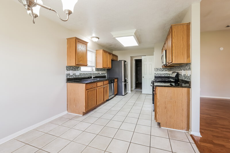 1,915/Mo, 3030 Hummingbird Ln Humble, TX 77396 Dining Room View 2