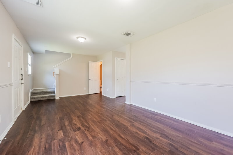 1,645/Mo, 1043 Verde Trails Dr Houston, TX 77073 Living Room View 2