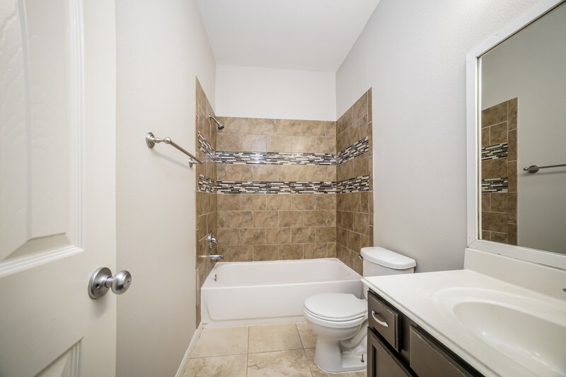 1,690/Mo, 4043 Mossy Place Ln Spring, TX 77388 Bathroom View 2