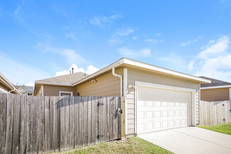 1,750/Mo, 4043 Mossy Place Ln Spring, TX 77388 Rear View