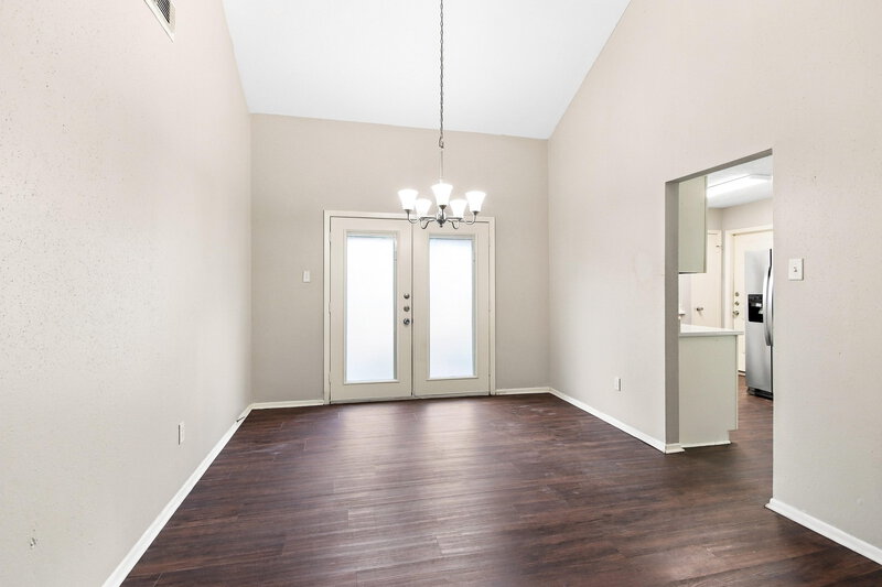 1,685/Mo, 10318 Bushy Creek Dr Houston, TX 77070 Dining Room View