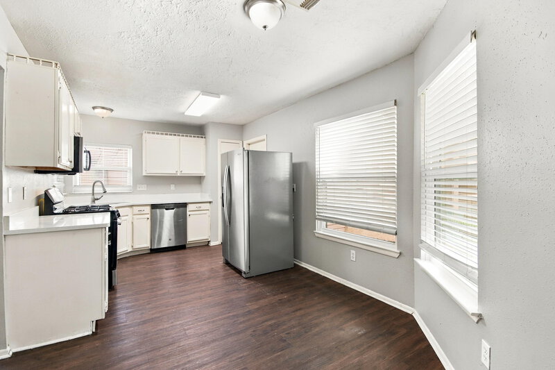 1,685/Mo, 10318 Bushy Creek Dr Houston, TX 77070 Kitchen View 3