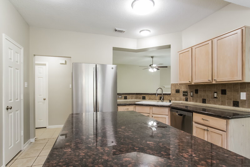 2,660/Mo, 19114 Timber Way Dr Humble, TX 77346 Kitchen View 2