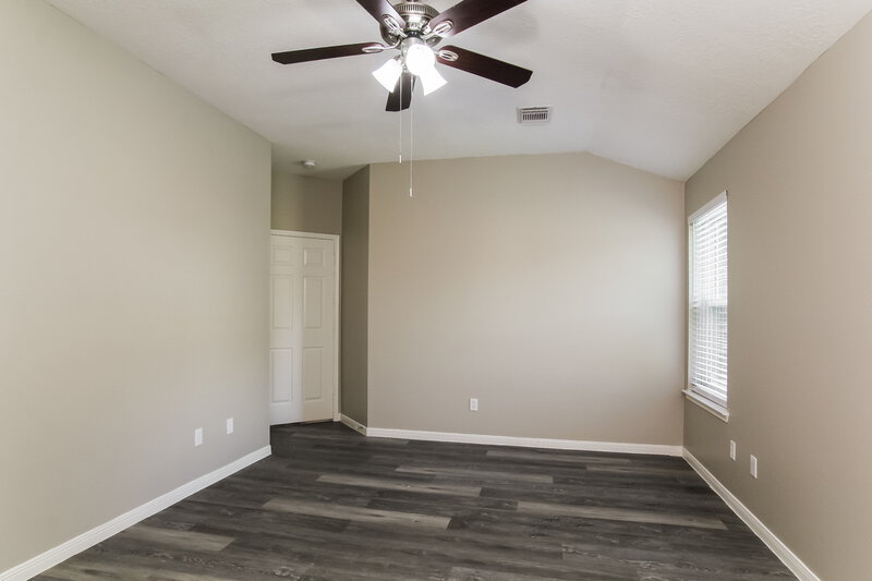 2,660/Mo, 19114 Timber Way Dr Humble, TX 77346 Main Bedroom View